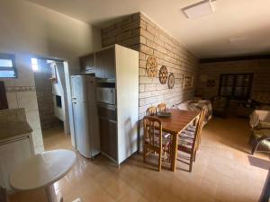 Casa de Pedra 02 Quadras Praia