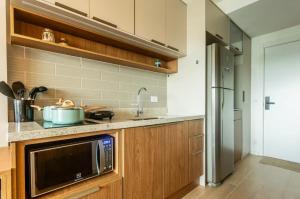 1221 - Studio totalmente equipado, próximo ao metrô e ao Shopping, com piscina e jacuzzi no Rooftop