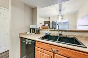 Mtn Views + Hot Tub Access: Sedona Golf Retreat!