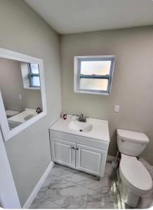 Chic renovated studio Apt