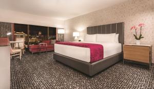 Flamingo Las Vegas Hotel & Casino By Suiteness