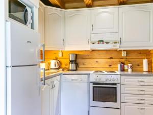 Holiday Home Strandkulla 7 by Interhome