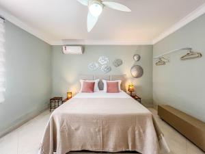 Casa das Palmeiras, 4 Suítes e Jardim Espetacular