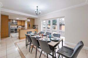 Spacious London living I long stays I free parking