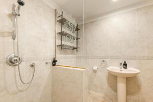 Spacious London living I long stays I free parking