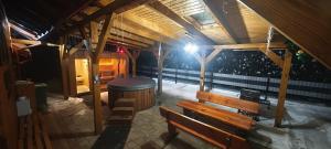 Ranczo Bieszczady 2 - Domek z Sauną i Jacuzzi