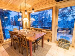 Holiday Home Kelokaltiokylän maja 22 by Interhome