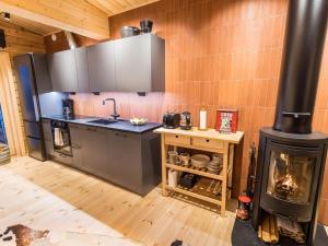 Holiday Home Kelokaltiokylän maja 22 by Interhome