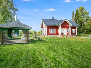 Holiday Home Maalaistalo sipilä by Interhome