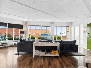 Apartment Ginie - 70m from the sea by Interhome