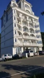 Kvariati Apartment - 阿尔特温