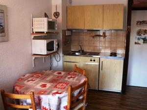 Studio cosy au Praz de Lys, centre, proche pistes - FR-1-815-13