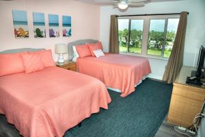 1860 SqFt-Oceanfront Oasis
