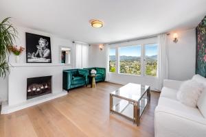 Stunning 1 bedroom apartment with view