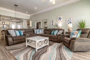 Grace Wins - 2335 Bienville