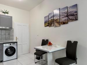 PRAGUEs Hidden Pearl - center