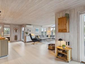 Holiday Home Anbritt - 1km from the sea by Interhome