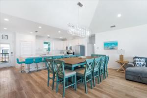 Hello Sunshine - 102 Portier Ct