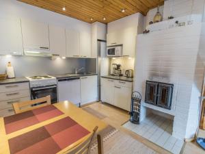 Holiday Home Teerenpesue d 29 by Interhome