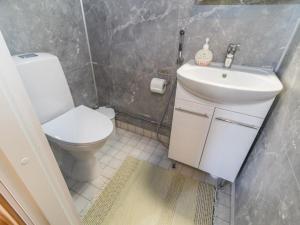 Holiday Home Teerenpesue d 29 by Interhome