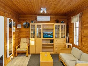 Holiday Home Ressipysäkki 1 by Interhome