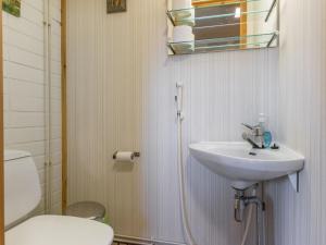 Holiday Home Teerenpesue e 37 by Interhome