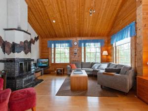 Holiday Home Laavurinne by Interhome