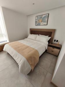 Apart Studio de Lujo La Carolina Piso Alto, Piscina, Jacuzzi, Padel, Gym