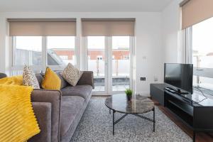 Dean Swift Square by Dublin At Home