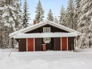 Holiday Home Hyrynpirtti mökki by Interhome