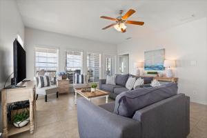 Island Sun - 2225 Bienville