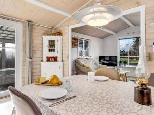 Holiday Home Holte - 750m from the sea by Interhome