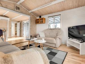 Holiday Home Holte - 750m from the sea by Interhome