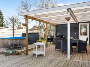 Holiday Home Holte - 750m from the sea by Interhome
