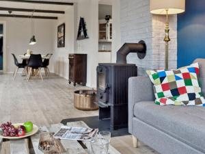 Holiday Home Hughlek - 1-5km from the sea by Interhome