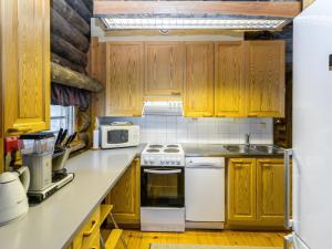 Holiday Home Kultarinne by Interhome