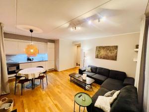 Spacious & Modern 1 BedRoom Apt Near Lauluväljak- Tallinn
