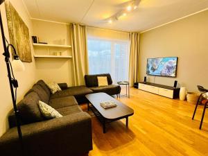 Spacious & Modern 1 BedRoom Apt Near Lauluväljak- Tallinn