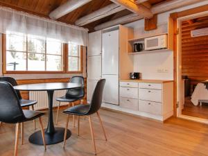 Holiday Home Rustholli 9 by Interhome