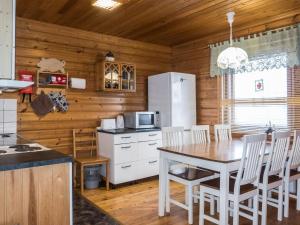 Holiday Home Aarnitupa by Interhome