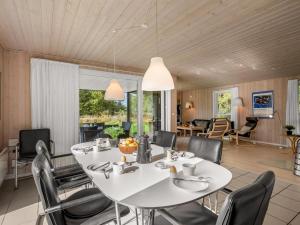 Holiday Home Dix - 900m from the sea by Interhome