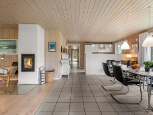 Holiday Home Dix - 900m from the sea by Interhome