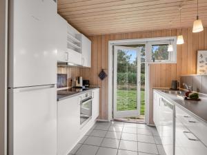 Holiday Home Dix - 900m from the sea by Interhome