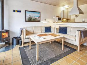 Apartment Rufina - 3-5km from the sea by Interhome