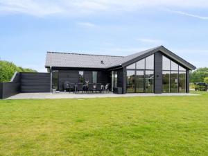 Holiday Home Danika - 650m from the sea by Interhome