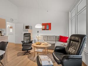 Apartment Frosina - 200m from the sea by Interhome