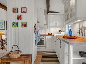 Holiday Home Thorvor - 400m from the sea by Interhome