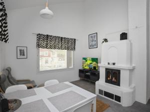 Holiday Home Leviraitti 4 a 4 by Interhome