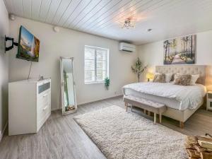 Holiday Home Holiday pleikilä by Interhome