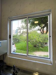 Kitnet charmosa em meio à natureza 900m da praia